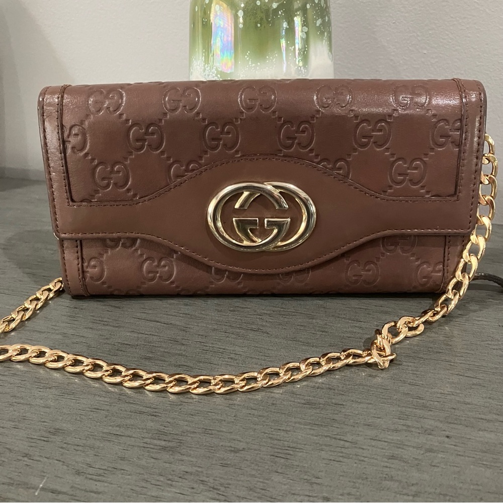 Gucci Brown Embossed Leather Clutch with Gold Chain - Picture 2 of 13